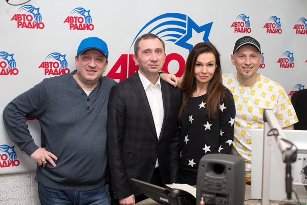 На фото - Брагин, Гордеева и Захар с "Путиным" Димой Грачевым
