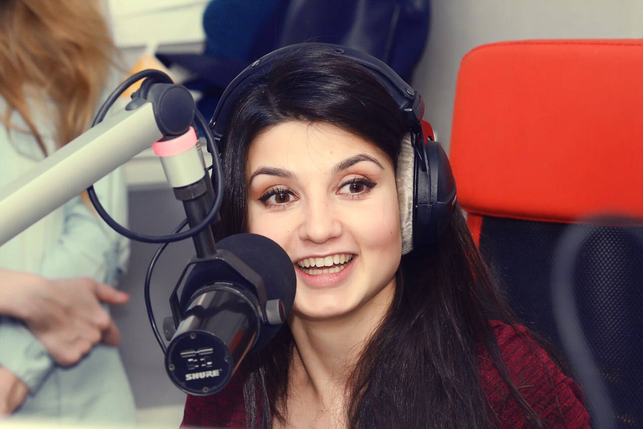 На фото - радиоведущая Вероника Романова (экс-участница шоу Русские Перцы)