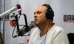 На вопросы отвечает популярный теле- и радиоведущий Николай Пивненко